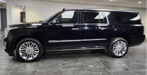 2017 Cadillac Escalade ESV Sport Platinum