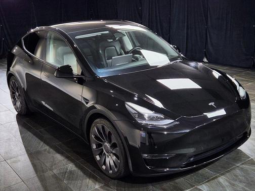 2022 Tesla Model Y Performance Sport Utility 4D