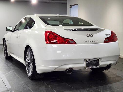 White 2014 INFINITI Q60 Journey