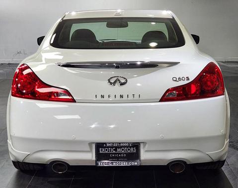 White 2014 INFINITI Q60 Journey
