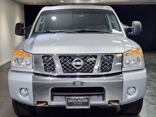 2011 Nissan Titan SV