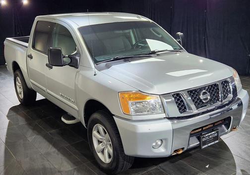 2011 Nissan Titan SV