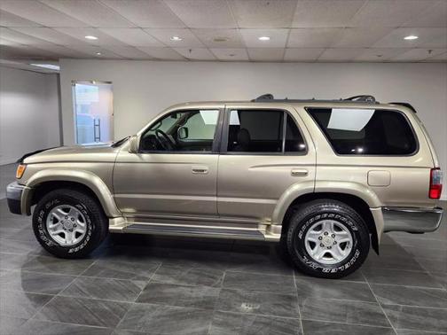 2002 Toyota 4Runner SR5