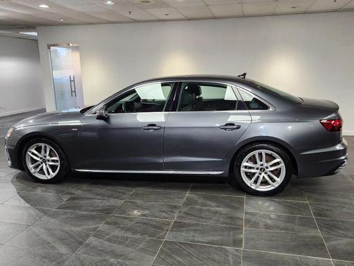 2022 Audi A4 45 S line Premium Plus