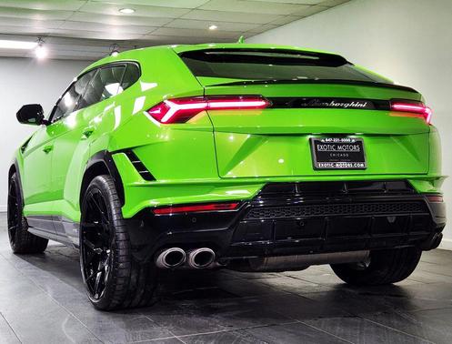 2023 Lamborghini Urus S