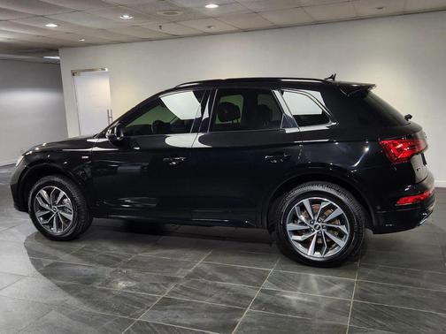 2022 Audi Q5 45 S line Prestige