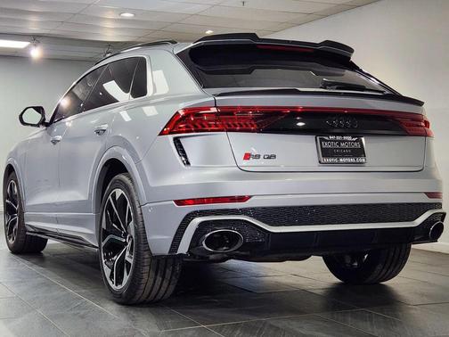 Silver 2022 Audi RS Q8 4.0T