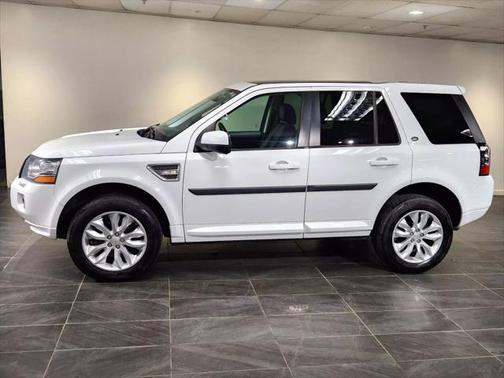 2014 Land Rover LR2 HSE Sport Utility 4D