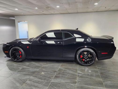 Black 2017 Dodge Challenger SRT Hellcat