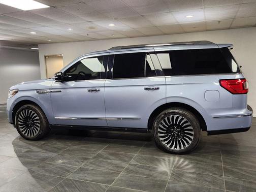 2019 Lincoln Navigator Black Label