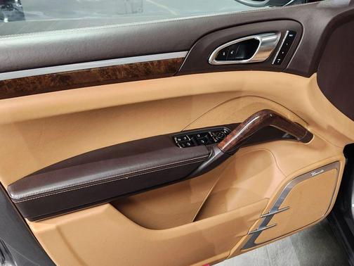 2013 Porsche Cayenne Turbo