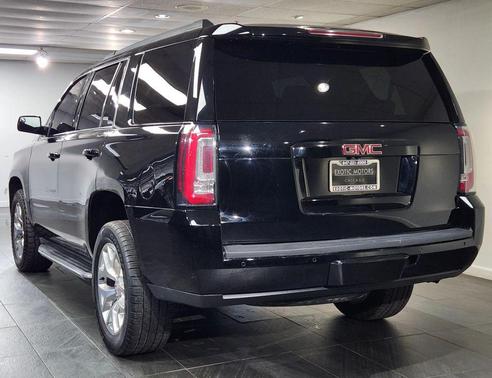 Black 2019 GMC Yukon SLE