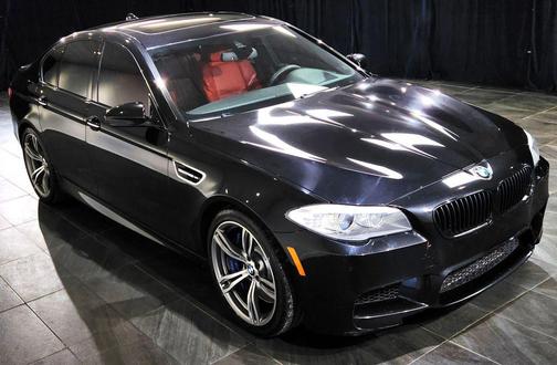 Black 2013 BMW M5 Base