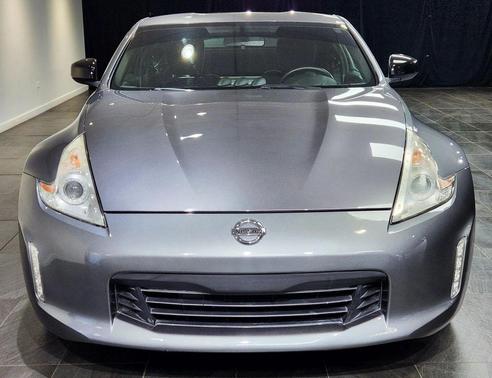 Gray 2017 Nissan 370Z Base