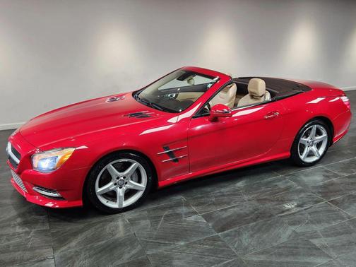 2013 Mercedes-Benz SL-Class SL 550 Roadster 2D