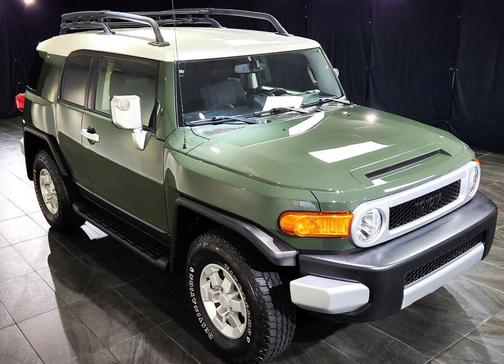 2013 Toyota FJ Cruiser Base
