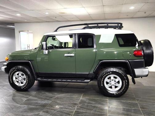 2013 Toyota FJ Cruiser Base