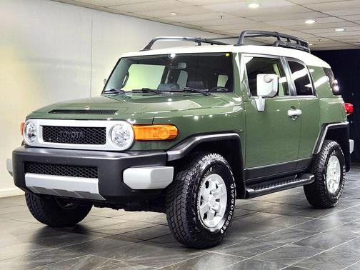 2013 Toyota FJ Cruiser Base