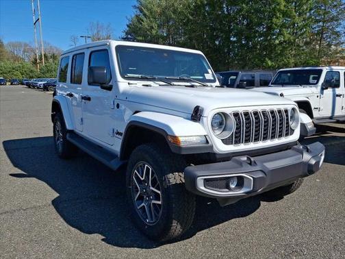 2025 Jeep Wrangler 4-Door Sahara 4x4