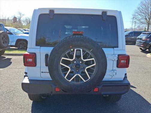 2025 Jeep Wrangler 4-Door Sahara 4x4