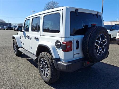 2025 Jeep Wrangler 4-Door Sahara 4x4