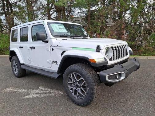 2025 Jeep Wrangler 4-Door Sahara 4x4