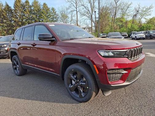 2025 Jeep Grand Cherokee Altitude