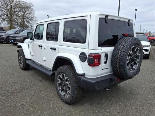 2025 Jeep Wrangler 4-Door Sahara 4x4