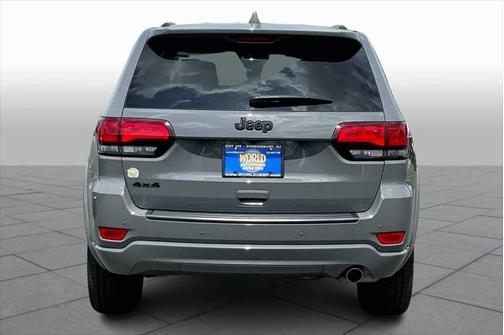 2022 Jeep Grand Cherokee Laredo