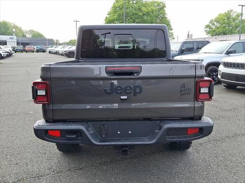 2025 Jeep Gladiator Willys