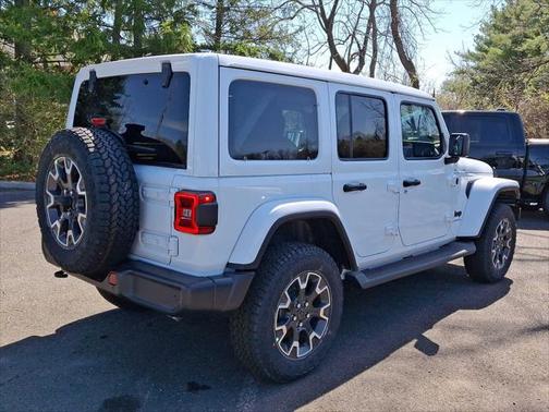 2025 Jeep Wrangler 4-Door Sahara 4x4