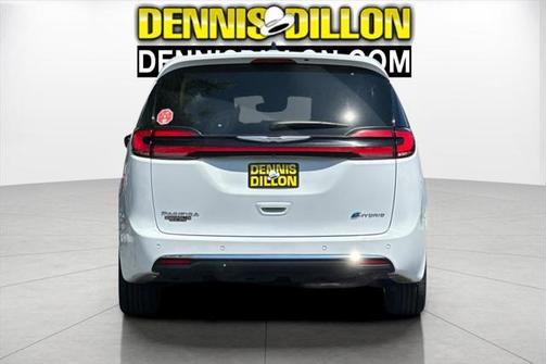 2024 Chrysler Pacifica Hybrid Select