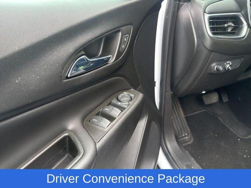 Iridescent Pearl Tricoat 2022 Chevrolet Equinox 1LT