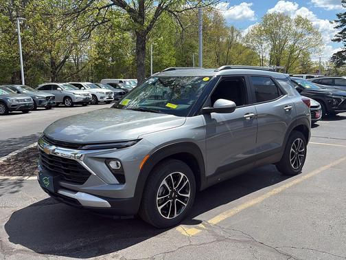 Sterling Gray Metallic 2024 Chevrolet Trailblazer LT