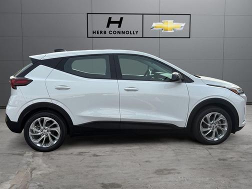 Summit White 2027 Chevrolet Bolt LT FWD