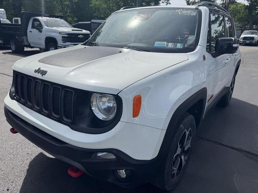 Alpine White Clearcoat 2022 Jeep Renegade Trailhawk