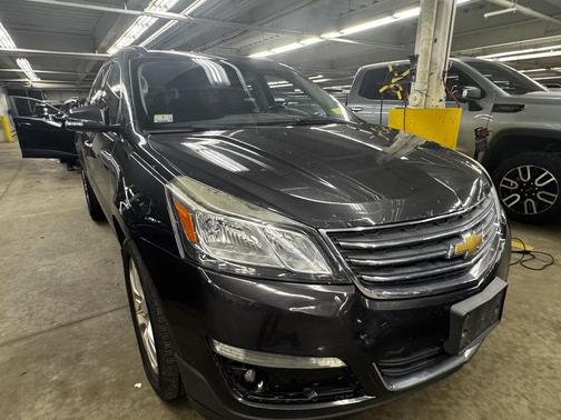Tungsten Metallic 2016 Chevrolet Traverse 1LT