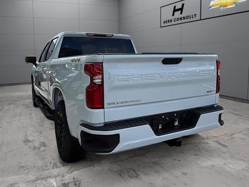 Summit White 2026 Chevrolet Silverado 1500 RST