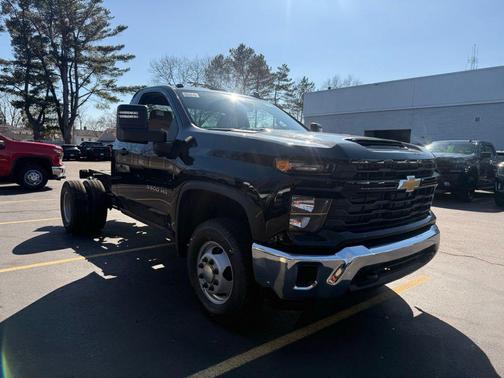 2026 Chevrolet Silverado 3500 WT