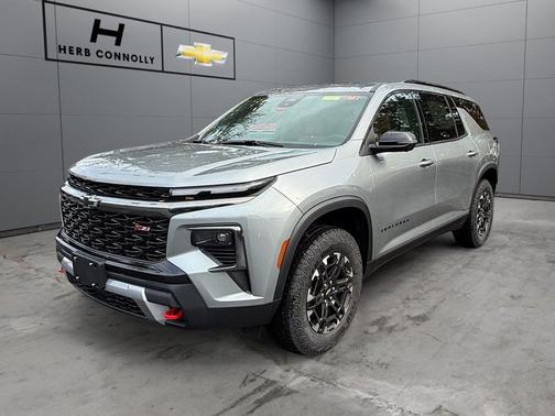 Sterling Gray Metallic 2027 Chevrolet Traverse AWD Z71