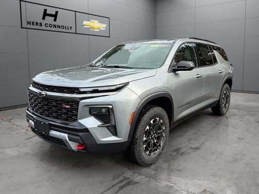 Sterling Gray Metallic 2027 Chevrolet Traverse AWD Z71