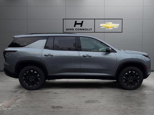 Sterling Gray Metallic 2027 Chevrolet Traverse AWD Z71