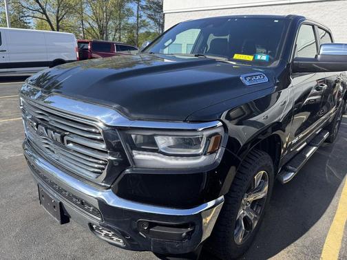 Diamond Black Crystal Pearlcoat 2023 RAM 1500 Laramie