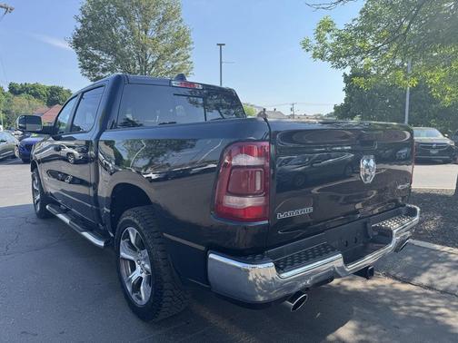 Diamond Black Crystal Pearlcoat 2023 RAM 1500 Laramie