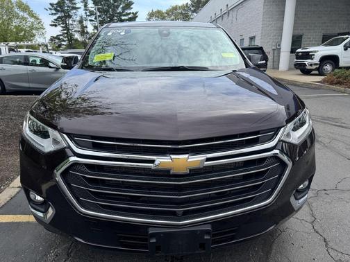 Black Cherry Metallic 2021 Chevrolet Traverse Premier