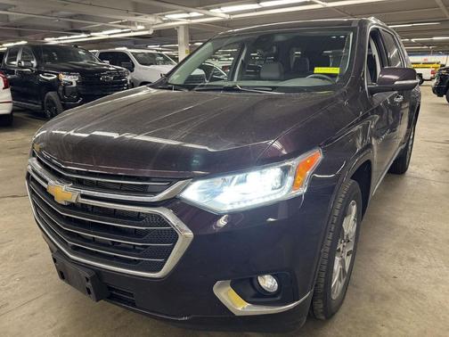 Black Cherry Metallic 2021 Chevrolet Traverse Premier