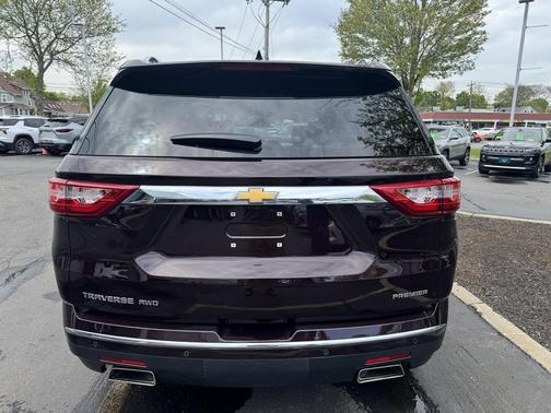 Black Cherry Metallic 2021 Chevrolet Traverse Premier