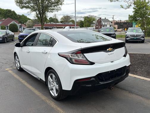 Iridescent Pearl Tricoat 2018 Chevrolet Volt LT