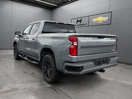 Sterling Gray Metallic 2026 Chevrolet Silverado 1500 RST