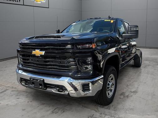 Black 2026 Chevrolet Silverado 3500 Crew Cab, Long Bed, WT Dual Rear Wheel, RWD